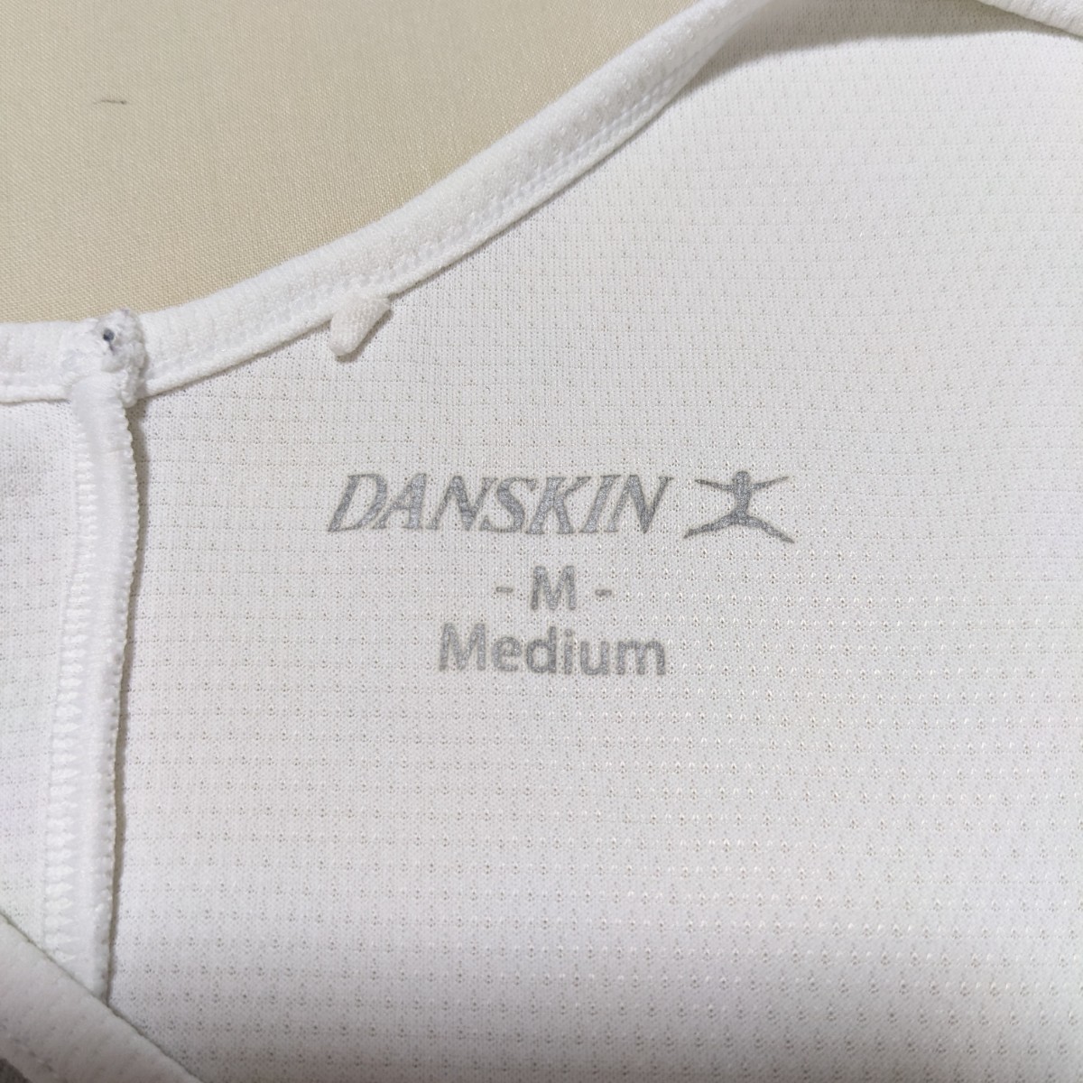 +PR22 DANSKIN ダンスキン レディース M 半袖 フレンチスリーブ カットソー 白 Vネック スポーツ ウェア トレーニング フィットネス ダンスの画像5