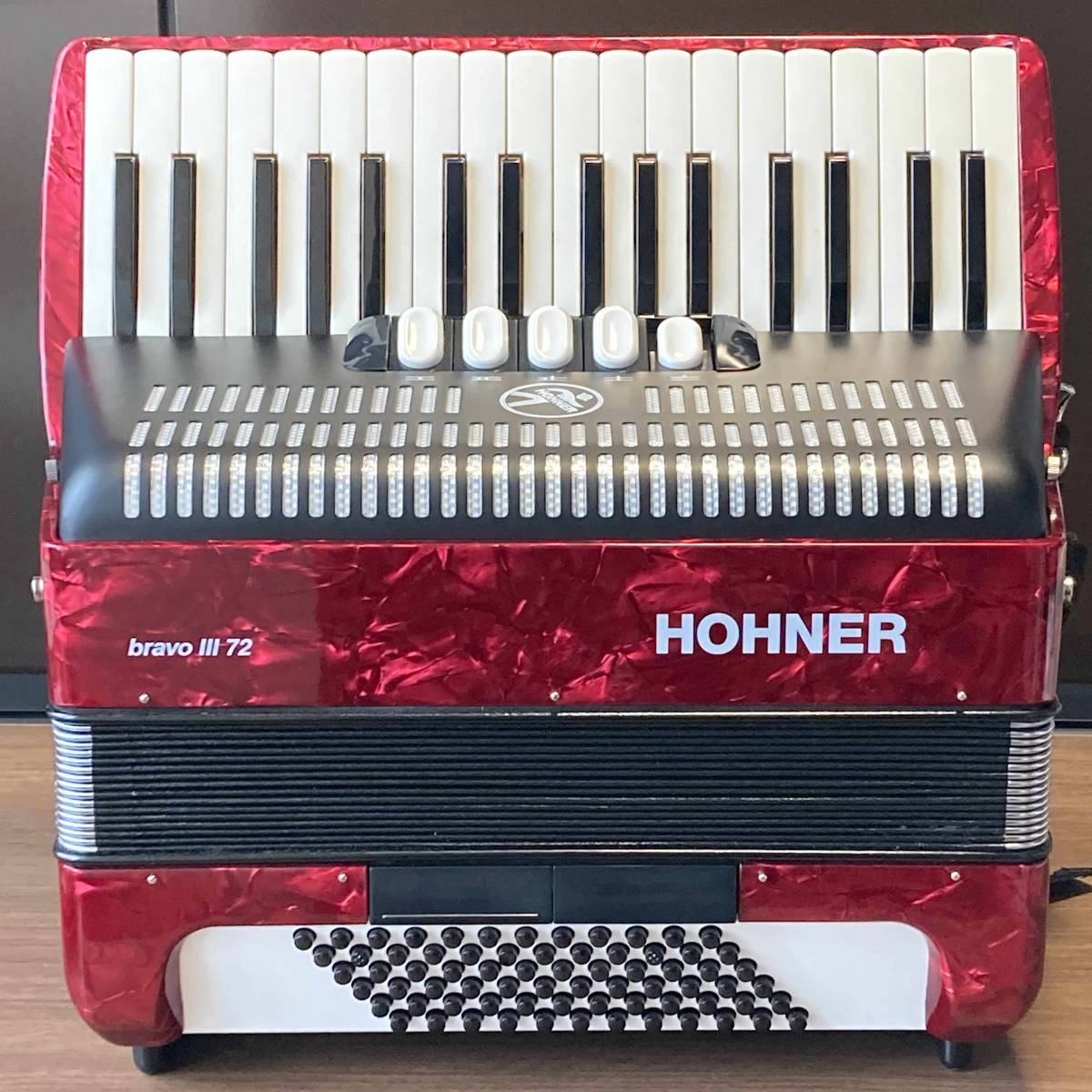 日本未発売 Hohner ホーナー アコーディオン bravo III 72 red