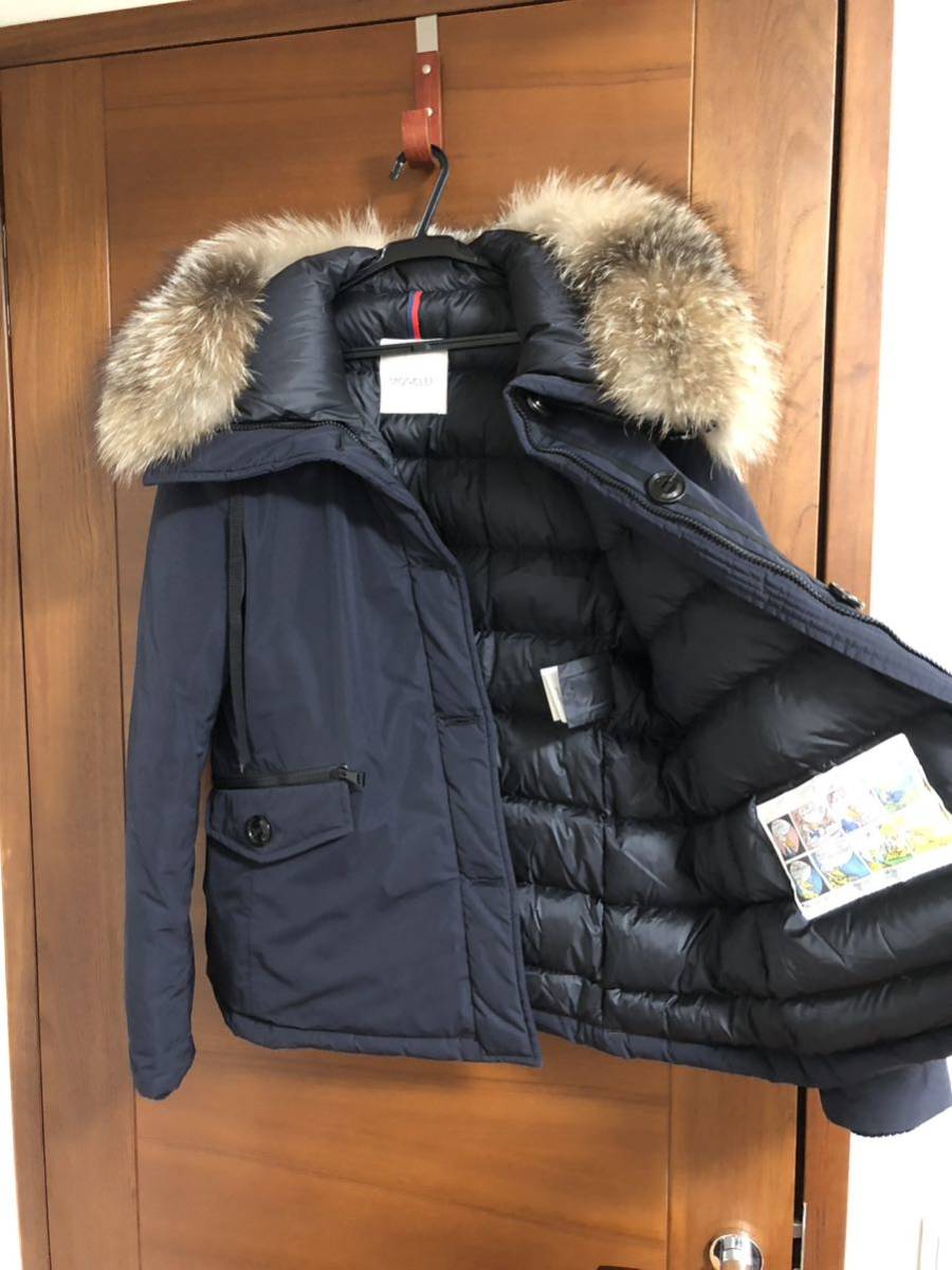 モンクレール　malus ネイビー　4 美品　moncler ファー_画像5