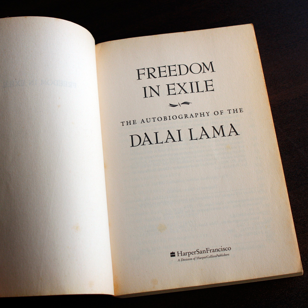 送料無料 ☆ ［英語本］洋書 英文版 Freedom in Exile The Autobiography of the Dalai Lama 亡命の自由 ダライ ラマ14世 English_画像4