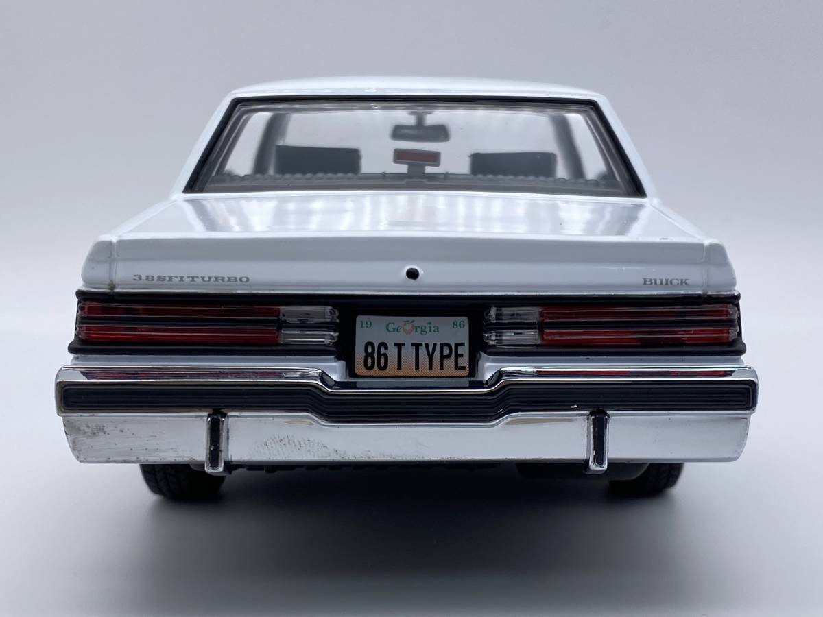 GMP T-TYPE LIMITED EDITION 1986 BUICK REGAL COUPE 1/18 ビュイック リーガル クーペ リミテッド エディション アメ車 ミニカー_画像4