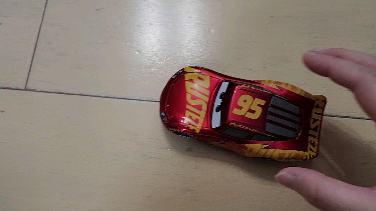 おしゃべり ダッシュ カーズ ライトニング マックイーン