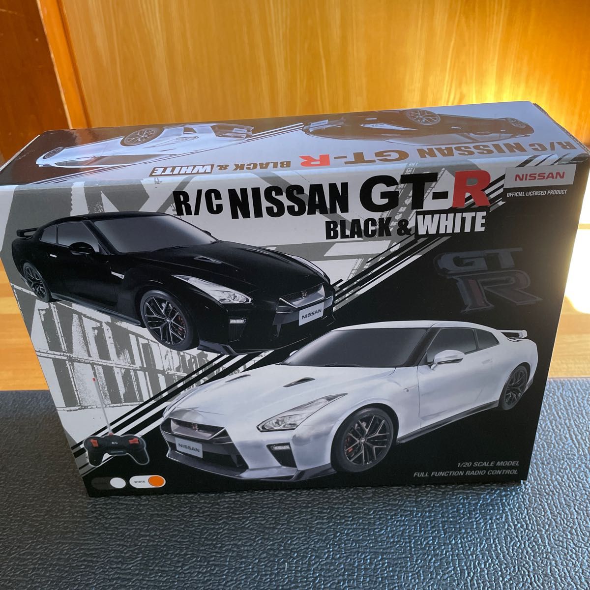 ラジコンセット　HUMMER &NISSAN GT-R WHITE