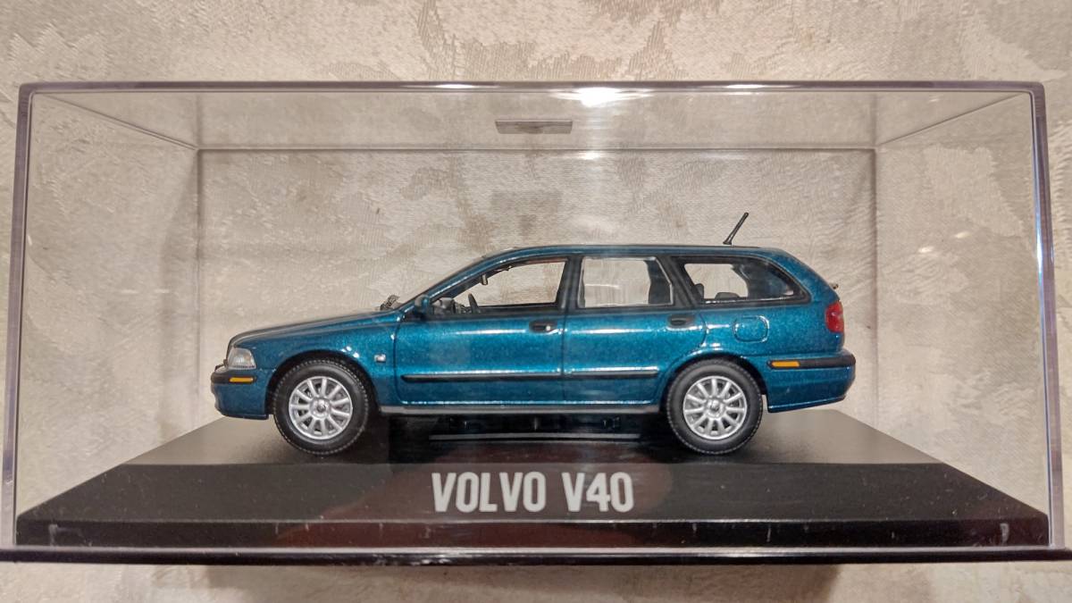 1/43　ボルボ　V40　ブルー　ディーラー正規品　_画像2