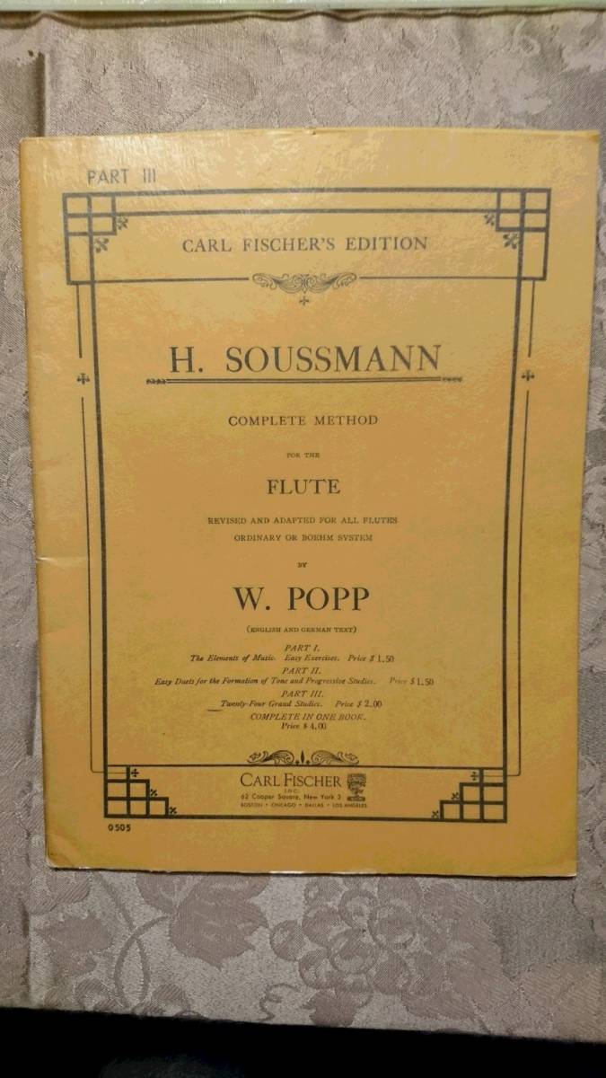  иностранная книга импорт музыкальное сопровождение H.Soussmannss man флейта поэтому. 24. тренировка искривление 24 Grand Studies Carl Fisher's Edition PART Ⅲ