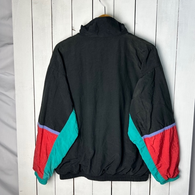 USA古着 80s~90s カラフル ナイロンジャケット M~L程度 黒 USA古着 80s~90s カラフル ナイロンジャケット M~L程度 黒