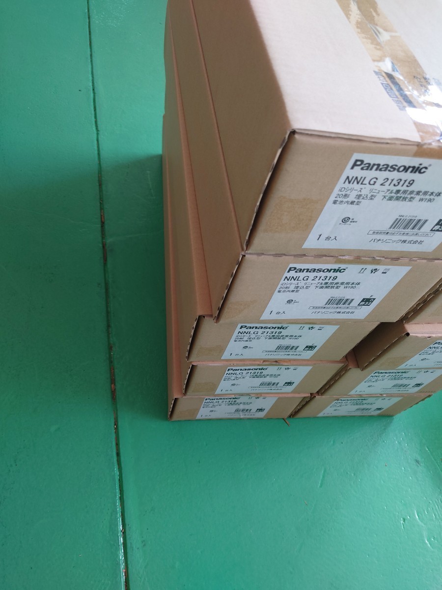 パナソニック XLG213RGNLE9(NNLG21319+NNL2106GN LE9)LED非常灯 非常
