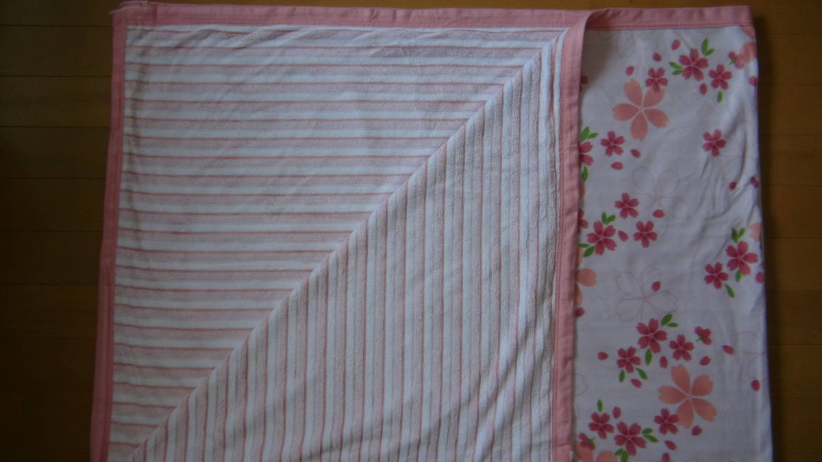 #新品　桜模様のふんわり軽い毛布と敷パッドセット　シングルサイズ　_画像8