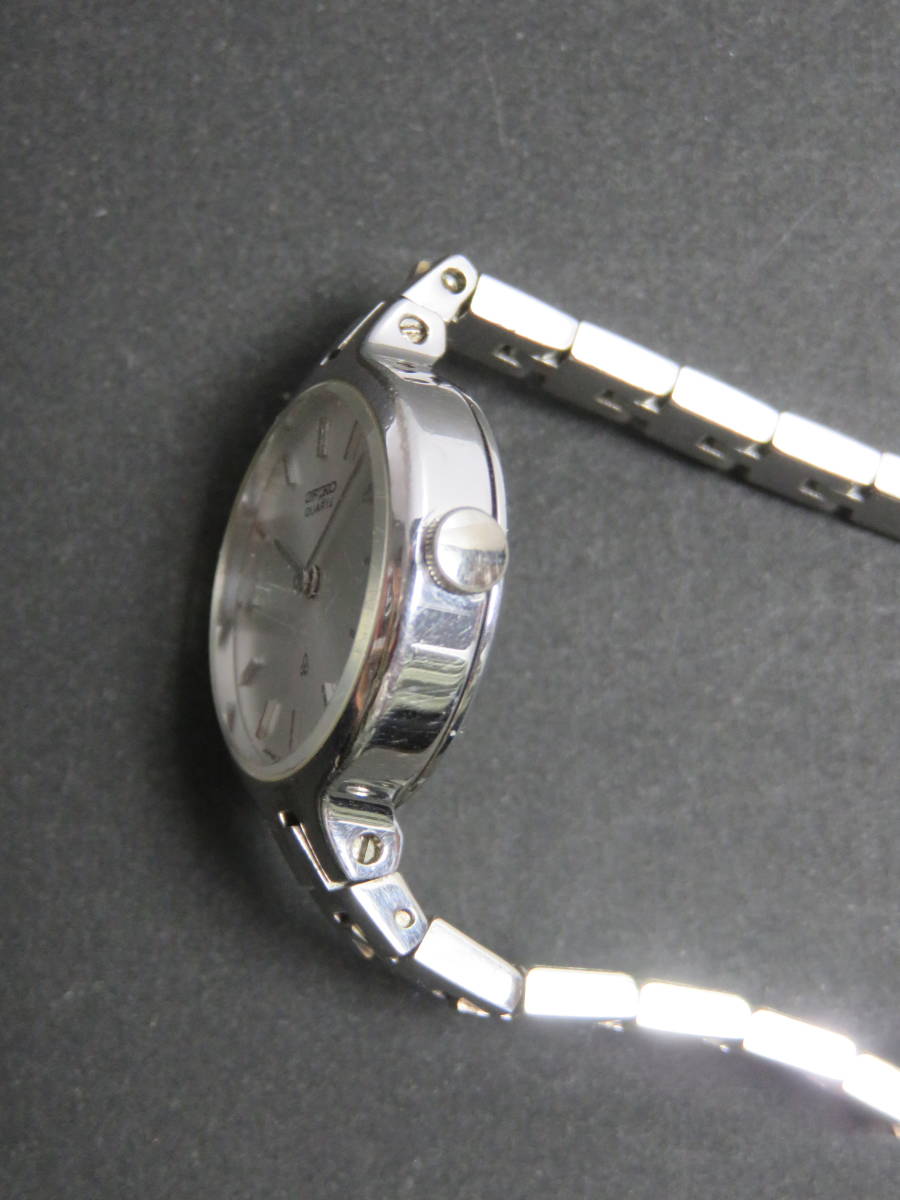 美品 セイコー SEIKO クォーツ 2針 純正ベルト 1400-0270 女性用 レディース 腕時計 U745 稼働品_画像6