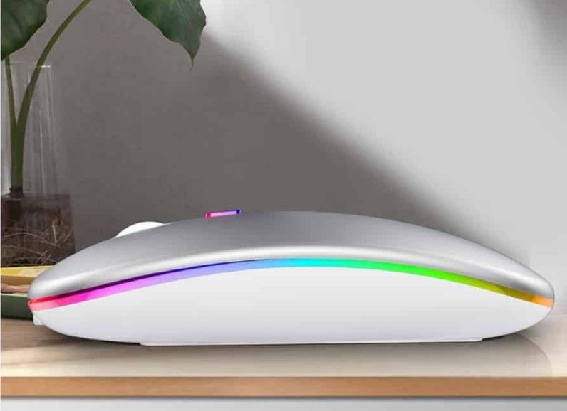 ワイヤレスマウス 静音薄型 7色LEDランプ 充電式 2.4GHz(シルバー色)