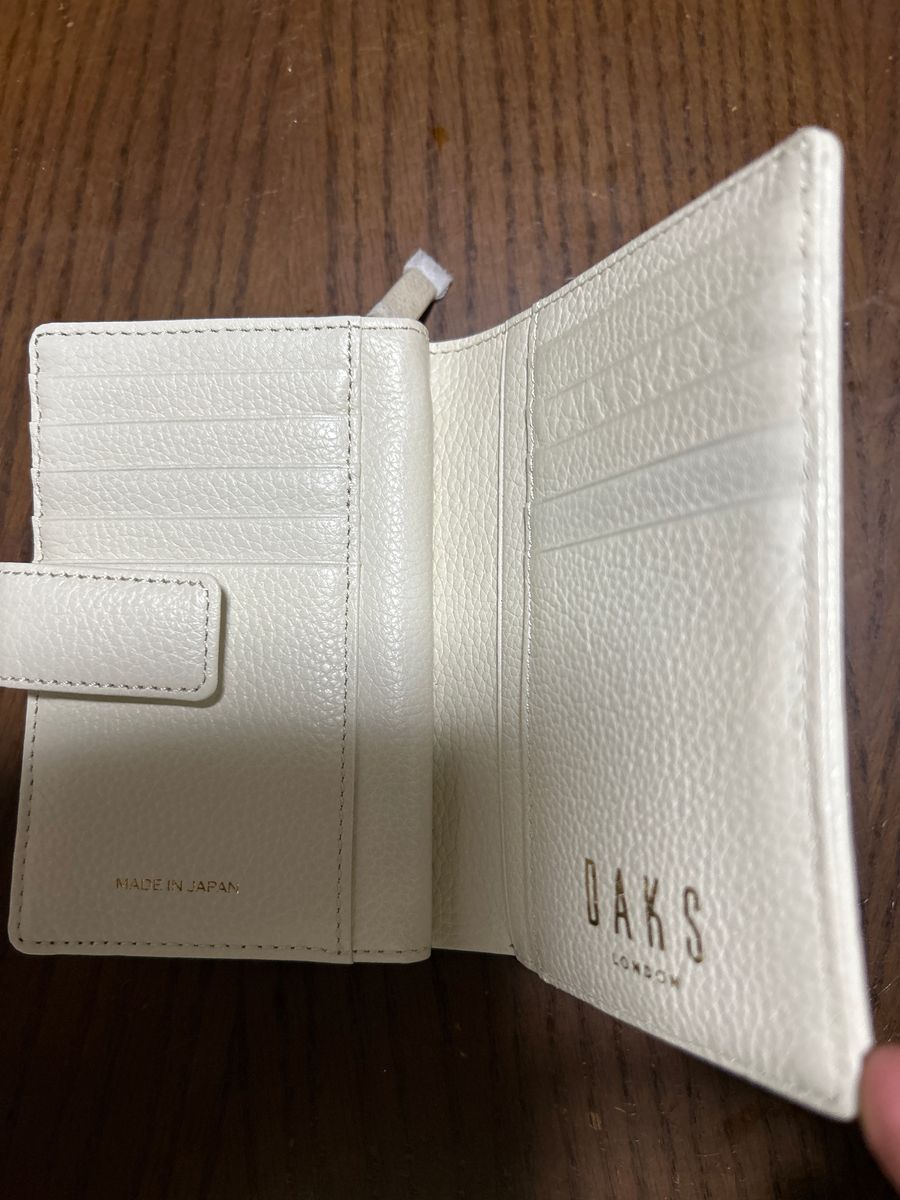 商品名: DAKS レディース二つ折り財布カテゴリ: レディースファッション>財布>二つ折り財布