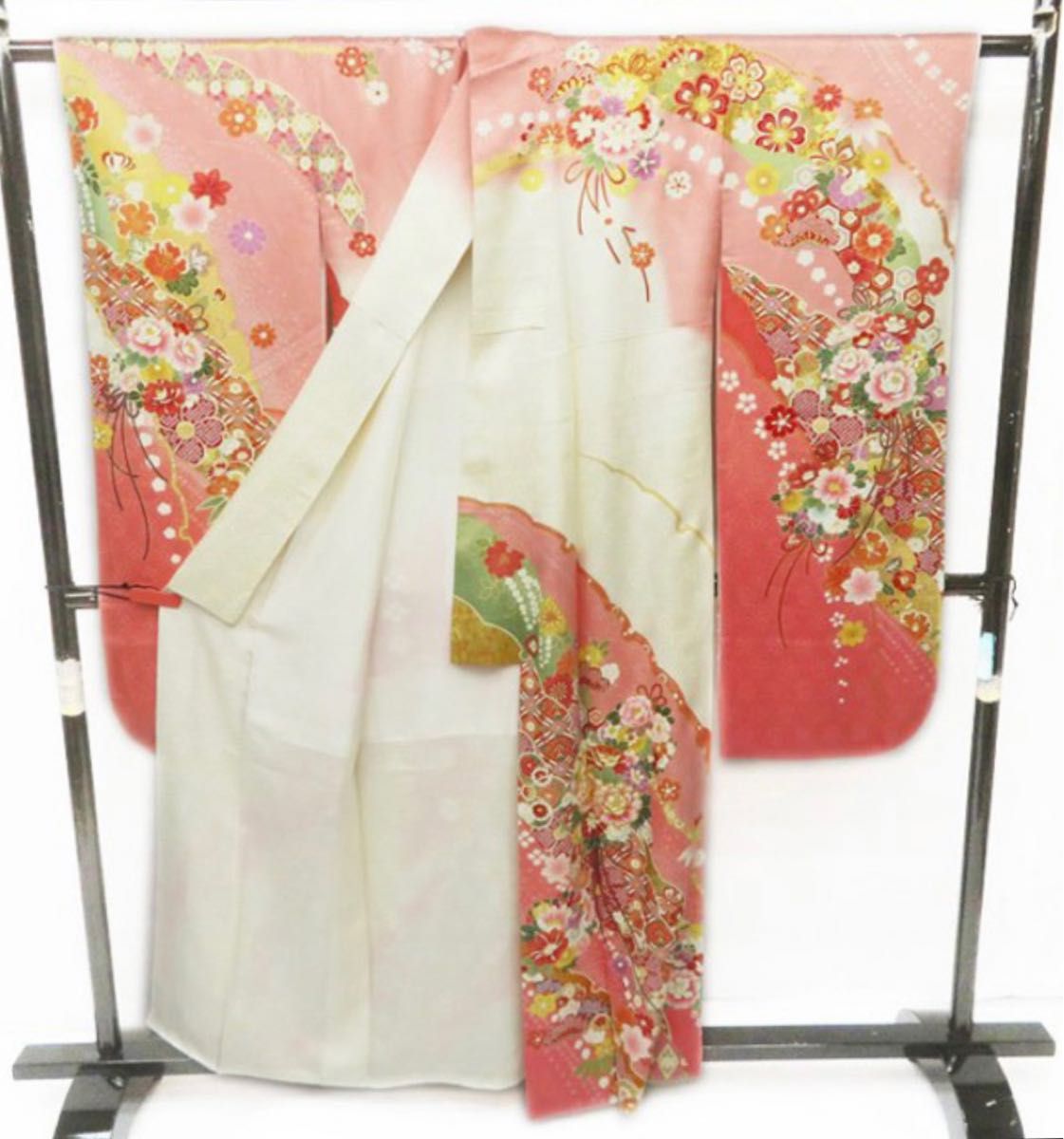 振袖・襦袢2点セット 正絹 着物 花模様 金駒刺繍