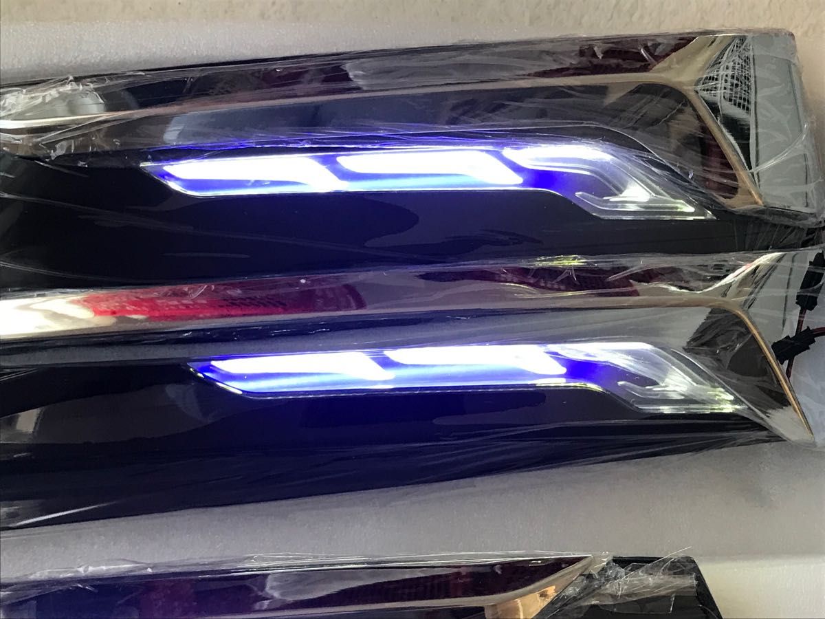 ヴェルファイア 30系 後期 LED シグネチャーイルミブレード デイライト カプラーオン 説明書付き 付属品付き