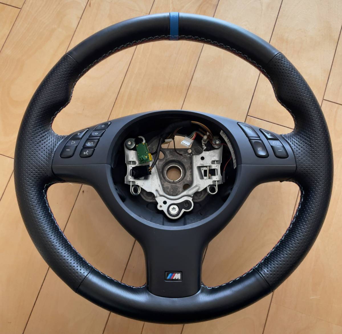 美品! BMW 純正 E46 M3 MT用 3シリーズ Mスポーツ ステアリング