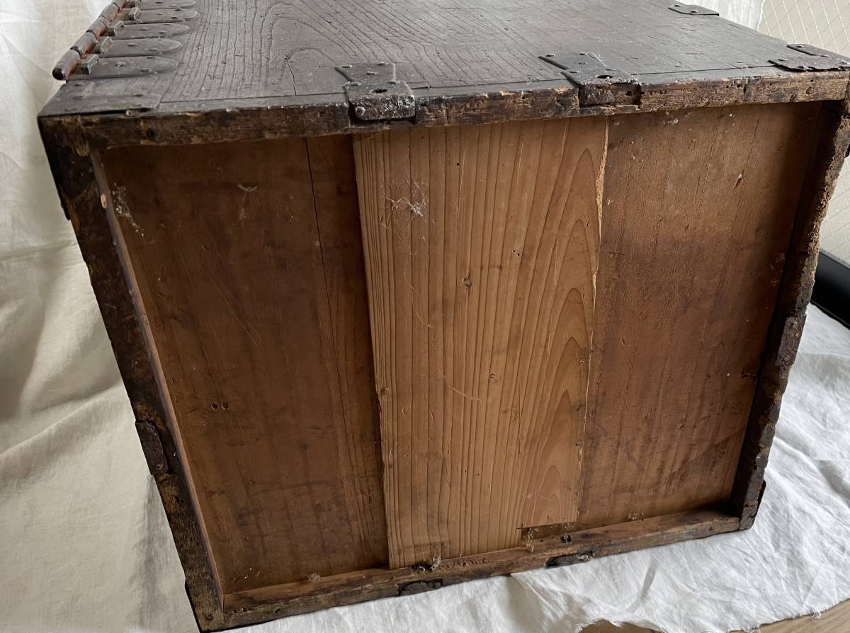 旧家より時代物 木製 持ち手付 船金庫/船箪笥 時代金具 鍵無し 小