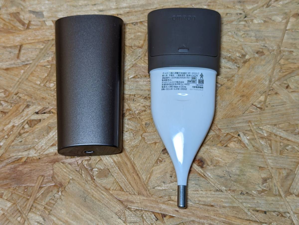 本日特価】【本日特価】OMRON 婦人用電子体温計MC-652LC 基礎化粧品 MC-652LC