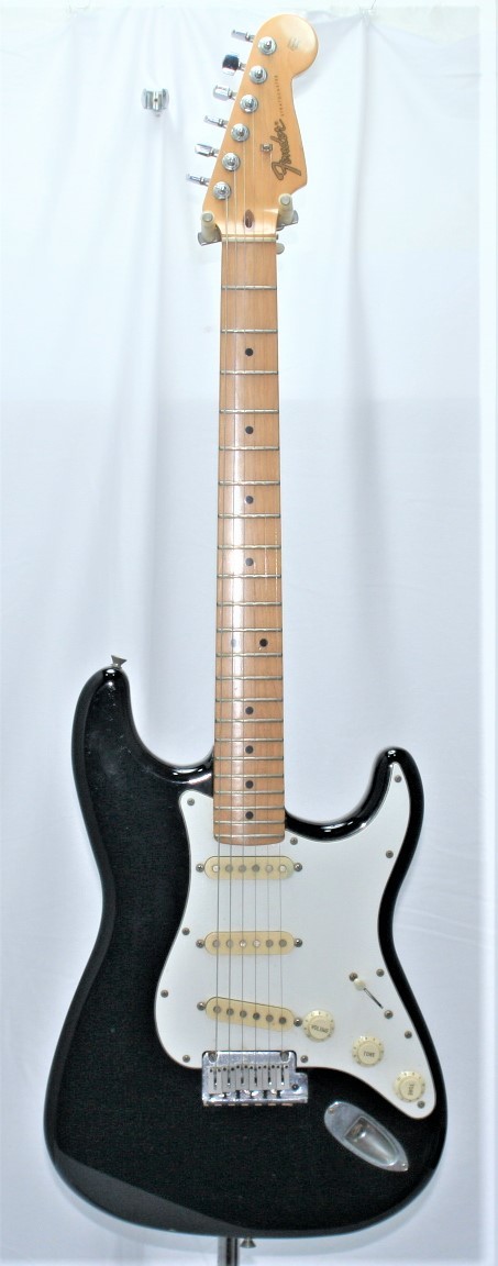 Fender Japan エレキギター STRATOCASTER フェンダー ジャパン