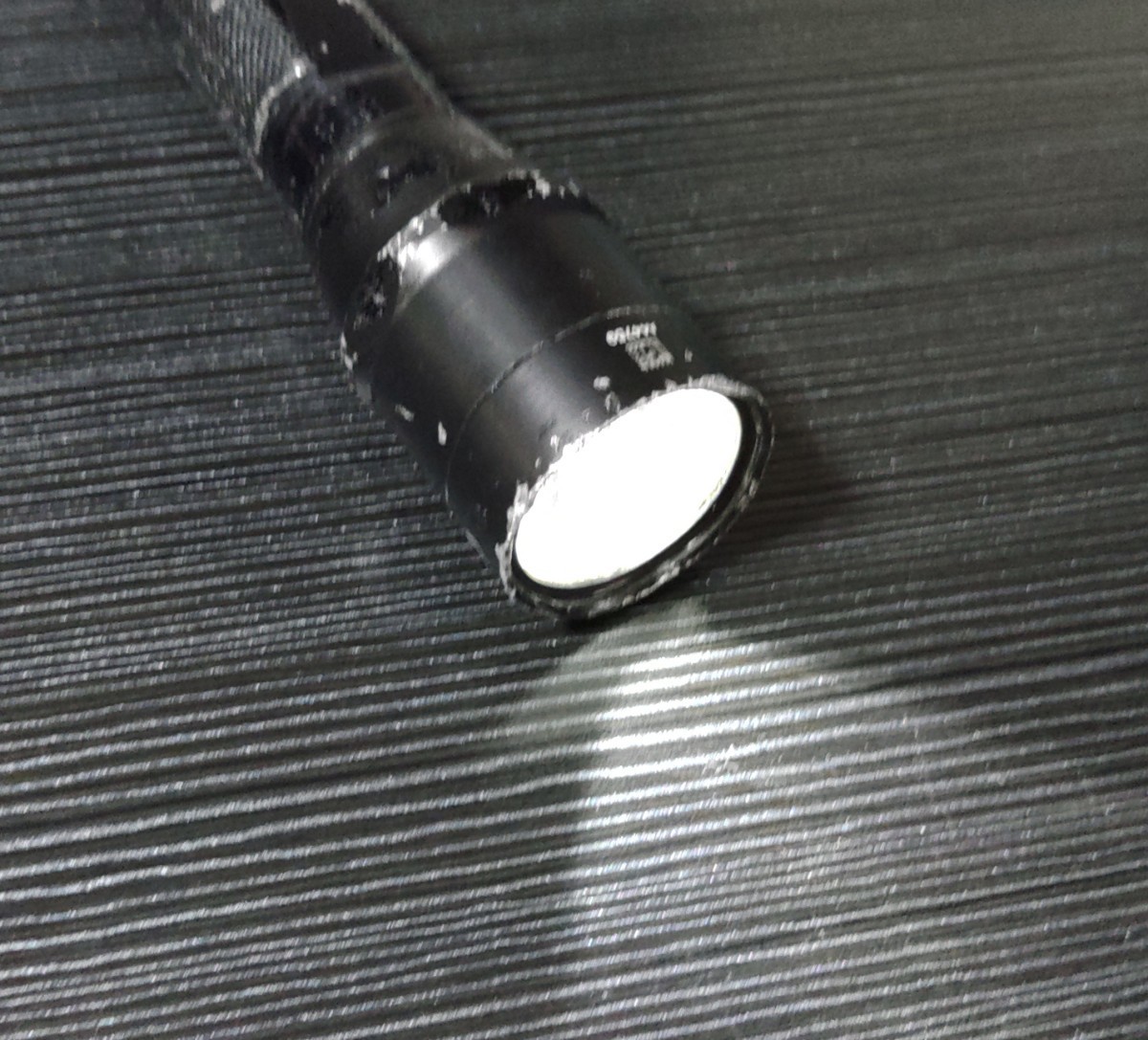 懐中電灯 SUREFIRE p3x tacticalシュアファイア fury LEDフラッシュ