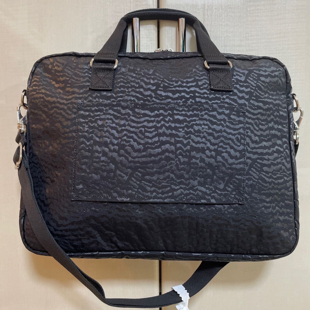 キプリングKipling 新品未使用 ショルダーバッグ パソコンバック キプリングKipling 新品未使用 ショルダーバッグ パソコンバック