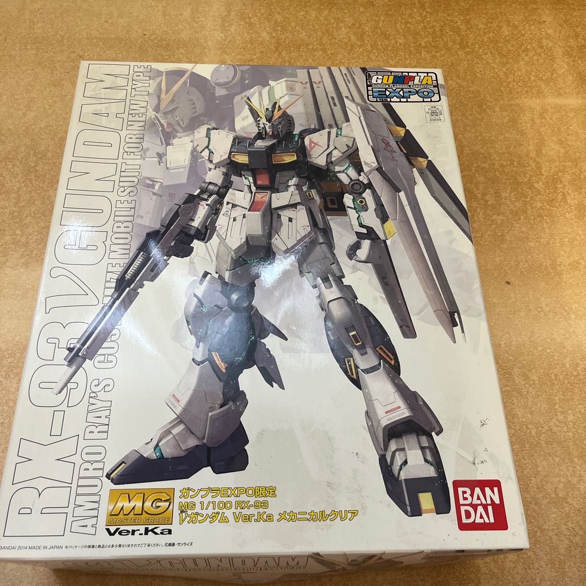 RX-93 νガンダム Ver.Ka メカニカルクリア （1/100スケール MG ガンプラEXPO限定