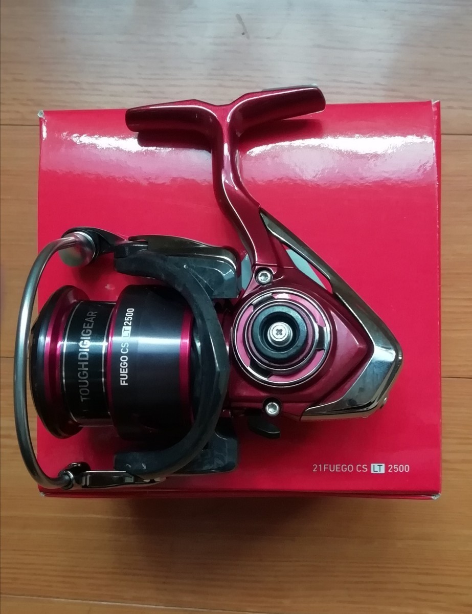 フルベアリング9/1 国内発送 海外モデル DAIWA FUEGO CS LT 2500 SLP WORKS LT β スプール 2500S Linmo Fish カスタムハンドル セット_画像4