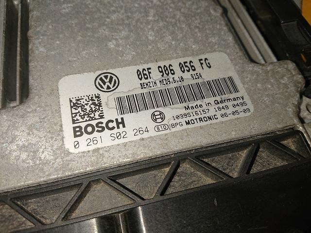 VW ゴルフ GH-1KBLX エンジンコンピューター 　品番06F 906 056 FG 管理番号Z9113_画像2