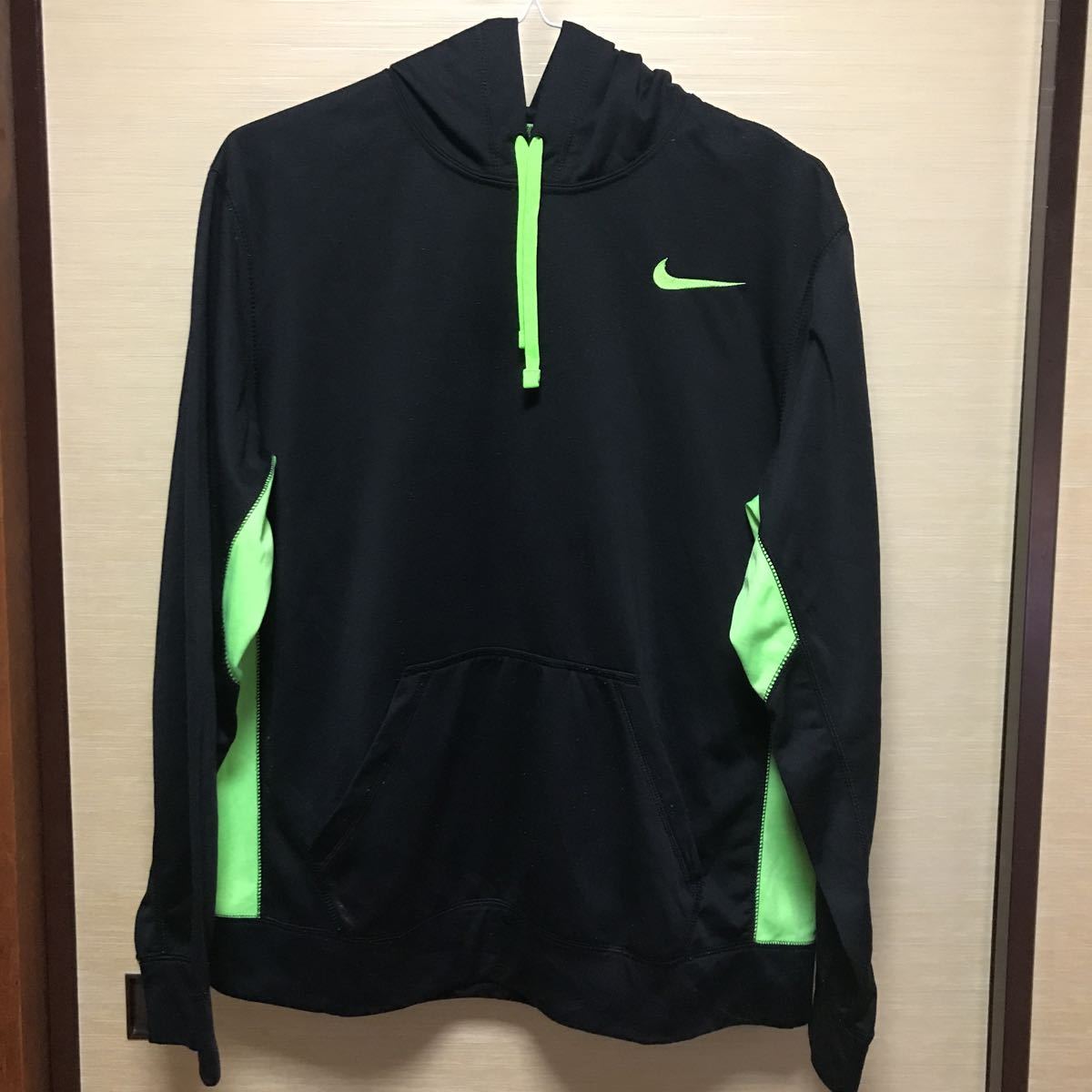 NIKE☆THERMA-FIT☆Lサイズ☆スウェットパーカー/Nikeナイキ パーカーメンズ 裏起毛 フーディー ブラック ナイキパーカー 