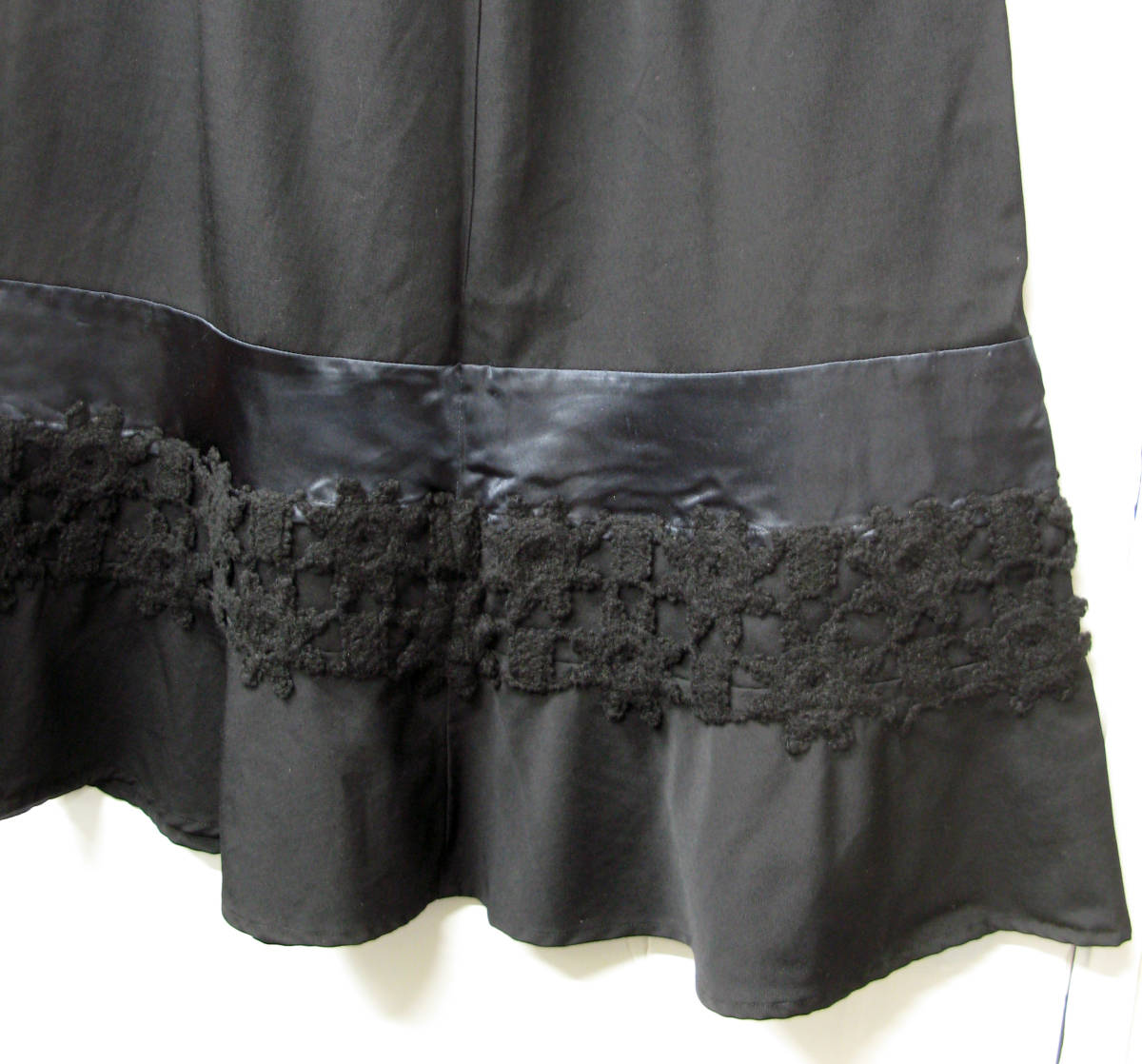 コムデギャルソン トリコ 2001 装飾付き ロング スカート M （ アーカイブ tricot COMME des GARCONS AD2001 WOOL LONG SKIRT BLACK M _画像2