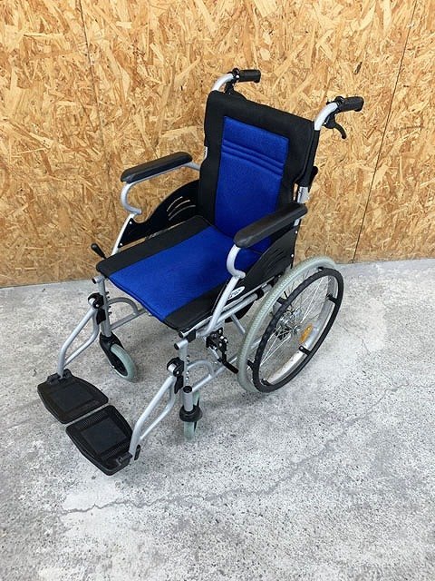 CSE72989八 ケアテックジャパン ハピネスライト 軽量 自走式 車いす