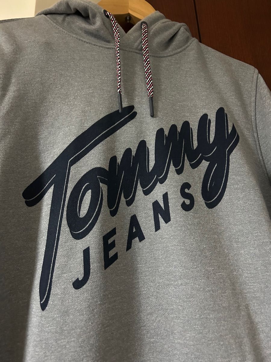 TOMMYHILFIGER  グレー　裏毛パーカースウェット