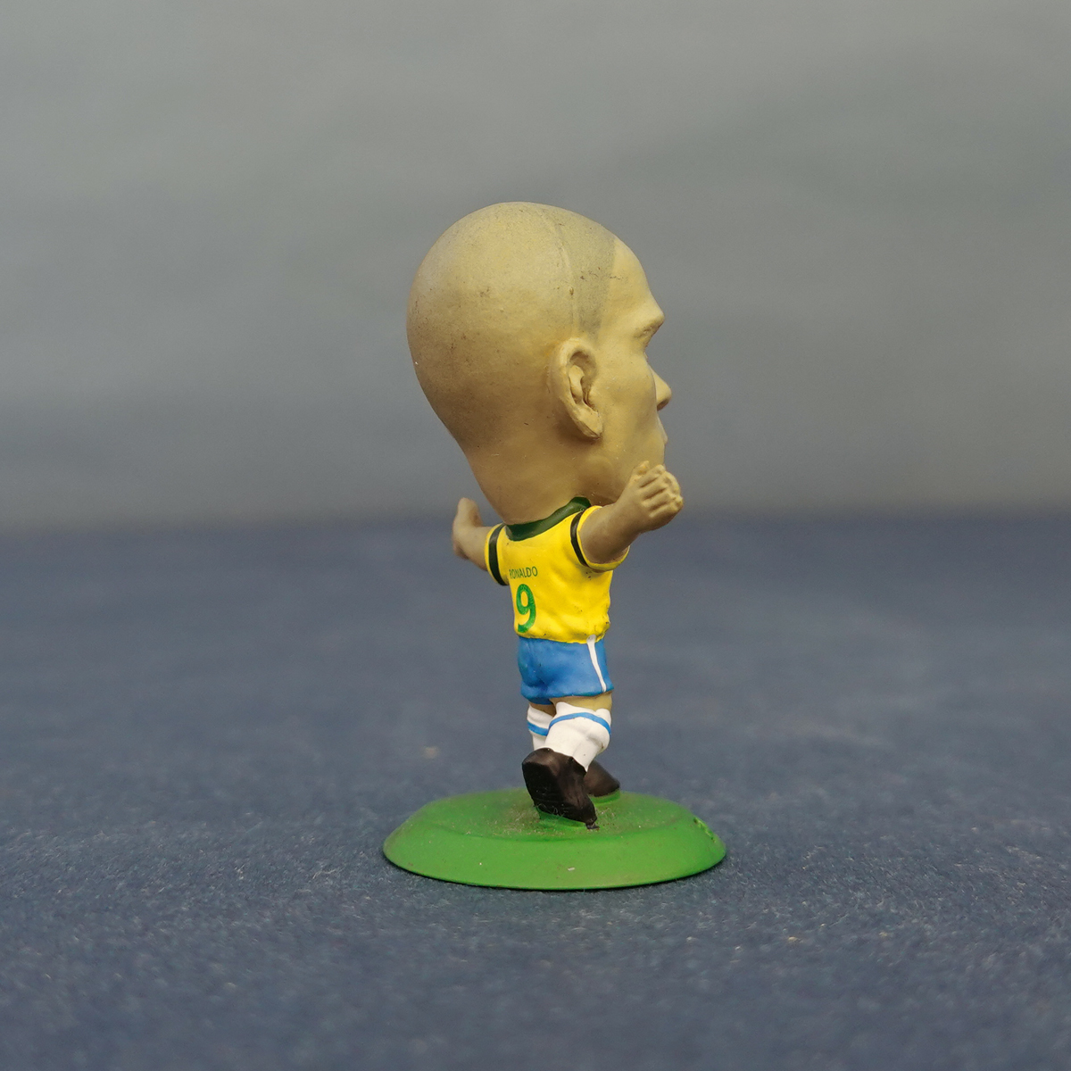  Brazil representative /ronaudo/ figure / unused 