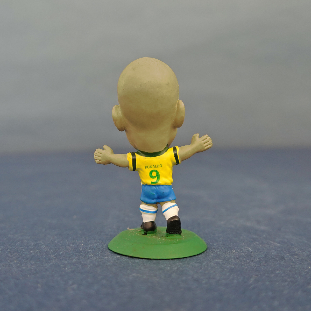  Brazil representative /ronaudo/ figure / unused 