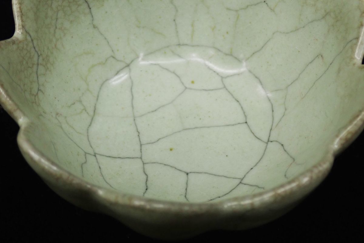 中国文物 古瓷 収集家の放出品 宋代青釉蓮瓣碗 _画像4