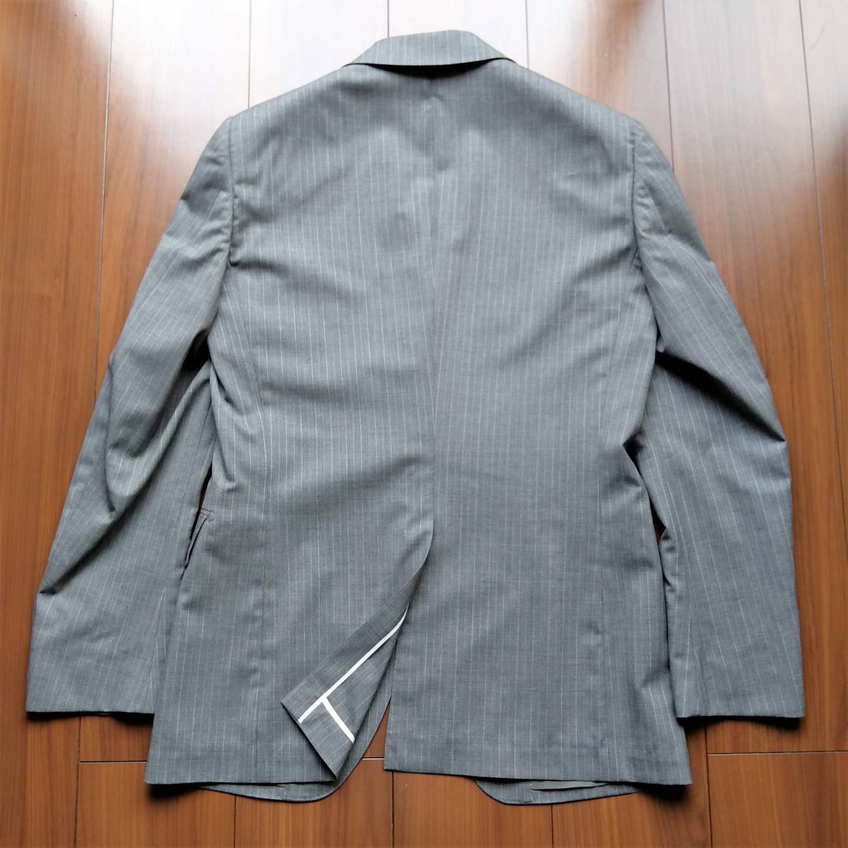 [新品同様] THE SUITS COMPANY スーツカンパニー スーツ グレー 175cm‐8drop ウール100％ ウエスト78cm_画像4