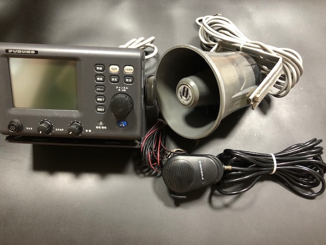 □フルノ DSB送受信機 DR-100 漁業船舶 無線機 27MHz 1W 説明書付き □フルノ DSB送受信機 DR-100 漁業船舶 無線機 27MHz 1W 説明書付き