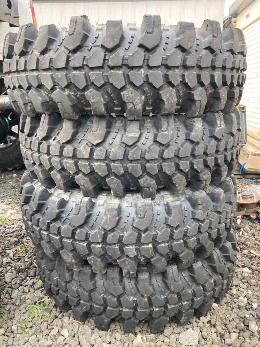 コンフォーサー スラスター 31×10.5-16 ジムニー ランクル 逆履き