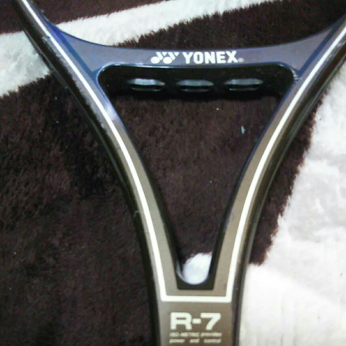  price cut. Yonex. un- .. name goods Yonex R7 G3