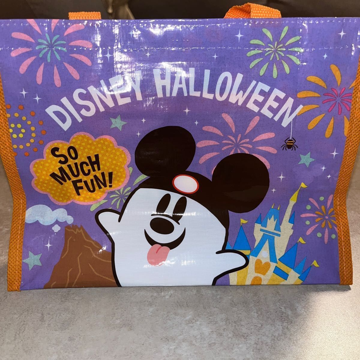 ディズニーリゾート　ハロウィンお菓子バッグ