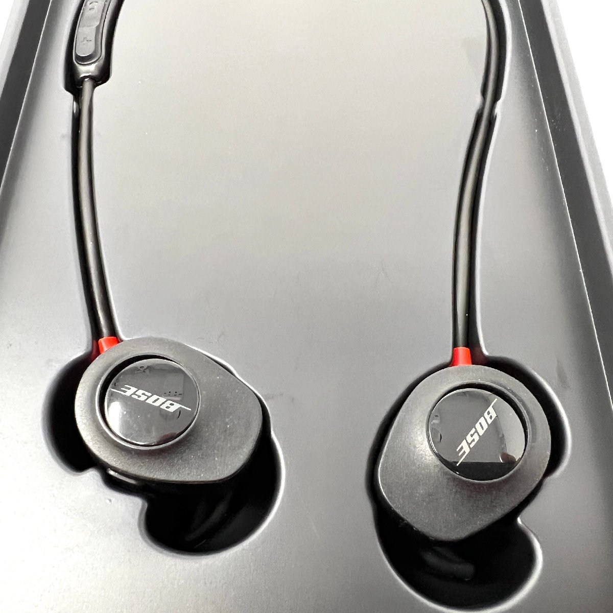 【現状渡し品/動作品】BOSE SoundSport Pulse wireless headphones Red ワイヤレスイヤホン_画像5