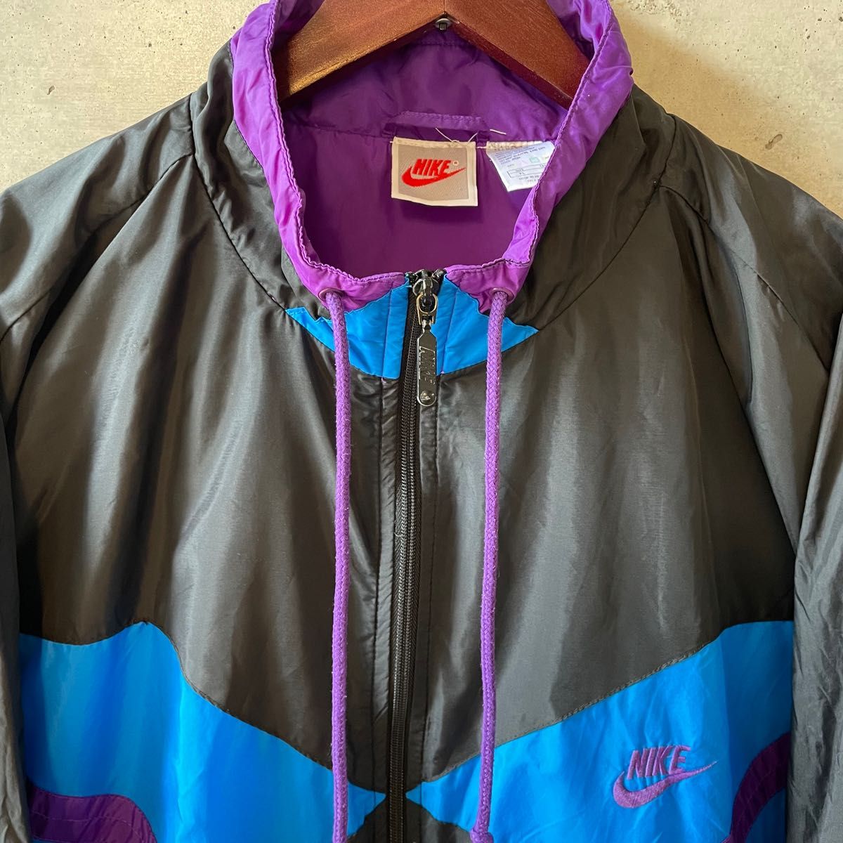NIKE ナイキ ナイロンジャケット ウィンドブレーカー ナイロン NIKE ナイキ ナイロンジャケット ウィンドブレーカー ナイロン