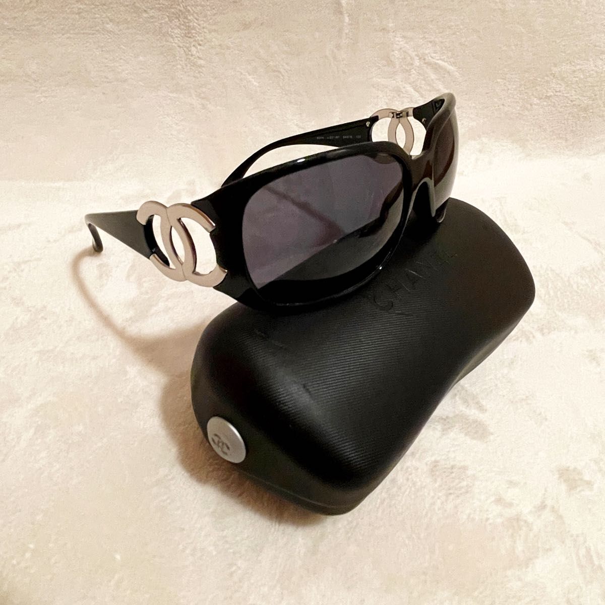極美品 CHANEL シャネル サングラス 定番 ココマーク ブラック シルバー ユニセックス 眼鏡 ケース付き