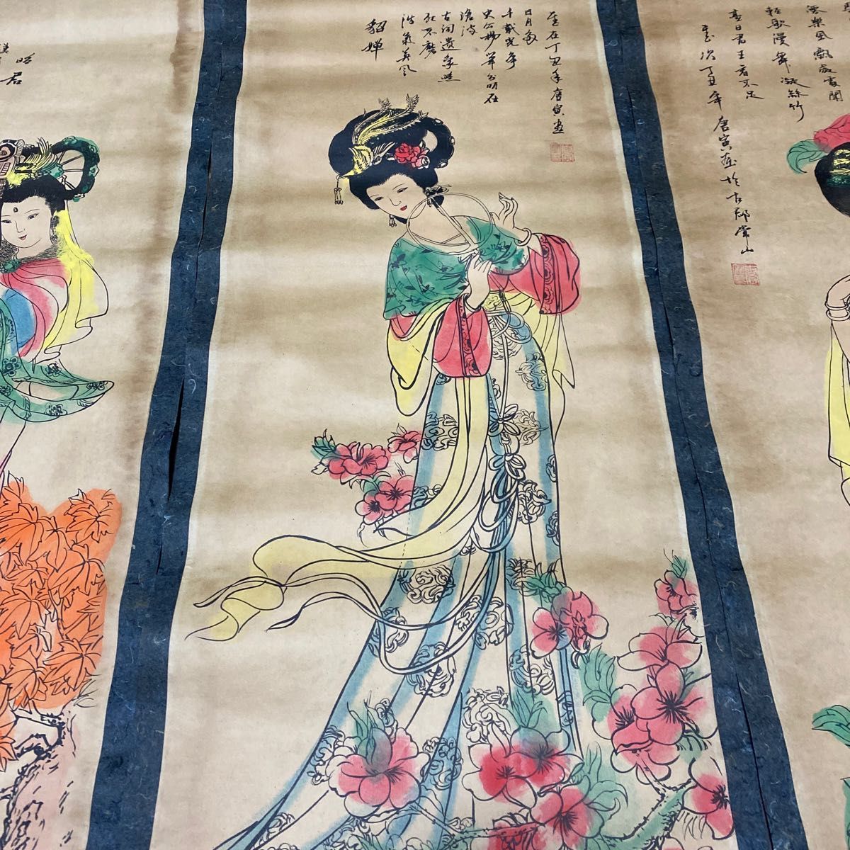 中国書画 唐寅「四大美女」人物絵 4幅セット 近代現代書画 掛け軸 掛軸 模写