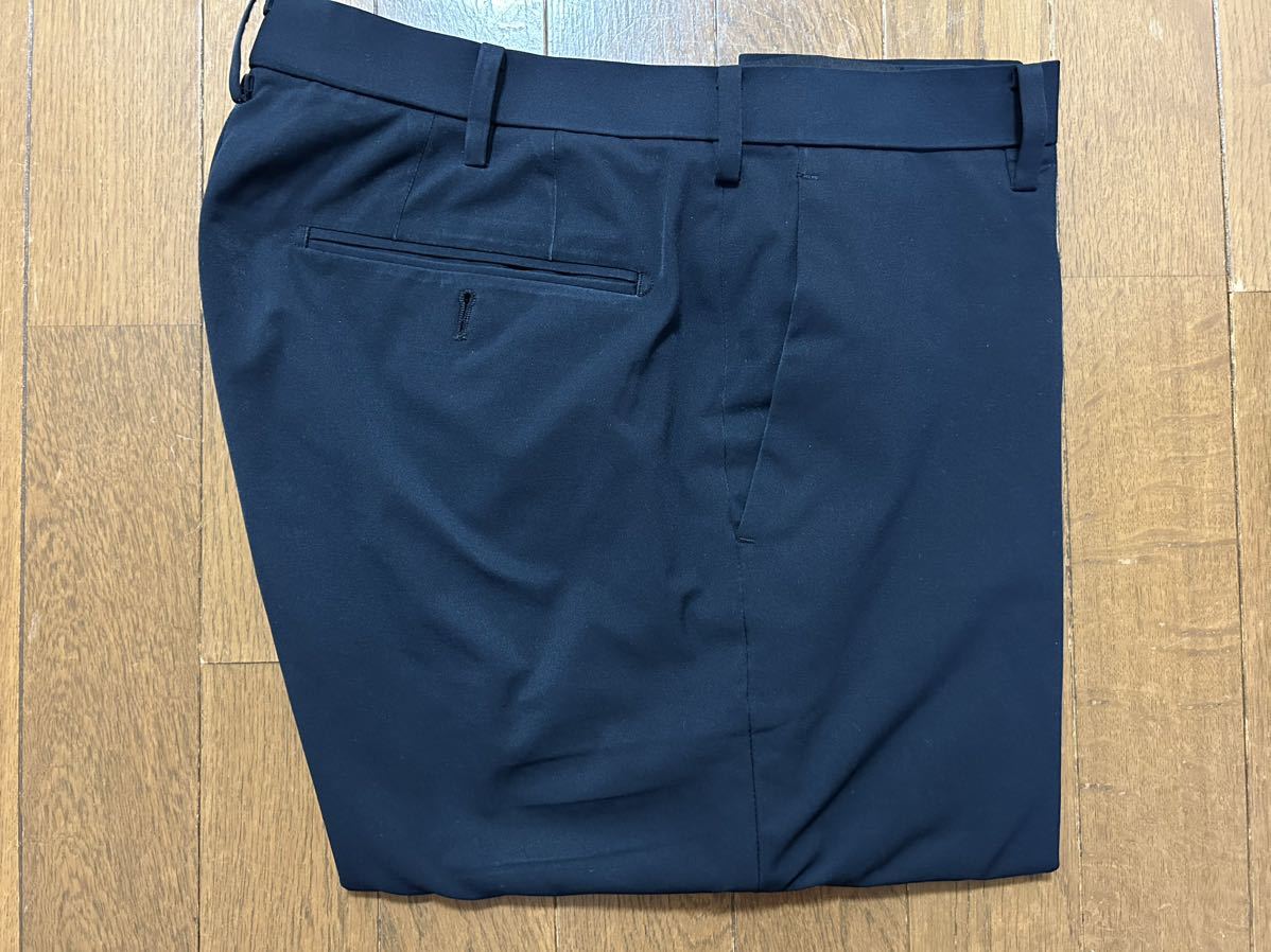 [OC]UNIQLO ユニクロ 感動パンツ(コットンライク) 色：Navy(ネイビー)ウエスト79㎝×レングス76㎝ 驚くほど軽いはき心地のウルトラライト!_画像1