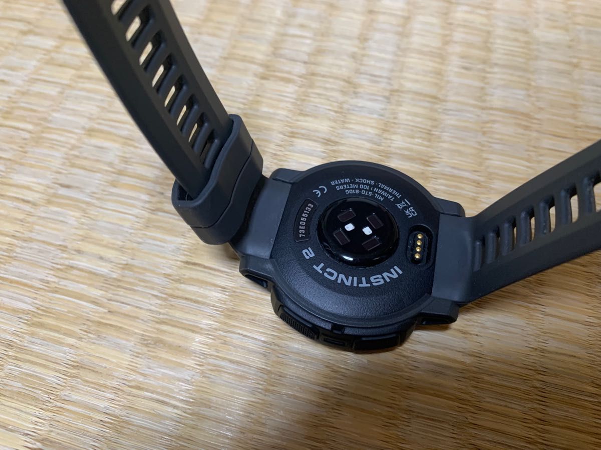 値下げ!美品 Garmin Instinct 2 Dual Powerソーラー充電に対応した