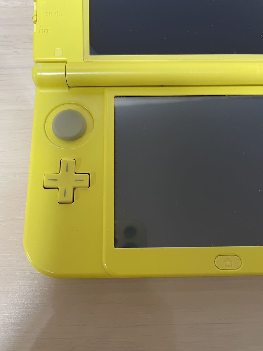 [ beautiful goods ]New Nintendo 3DS LL Pikachu [ yellow ] box attaching 