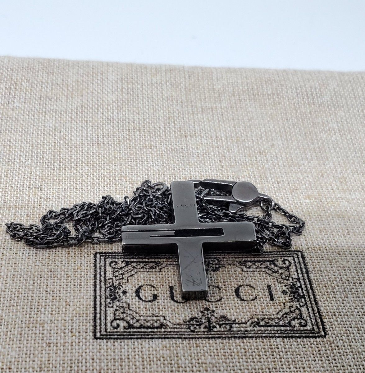 レア廃盤品】GUCCI クロス カットアウトG チェーンネックレス ブラック