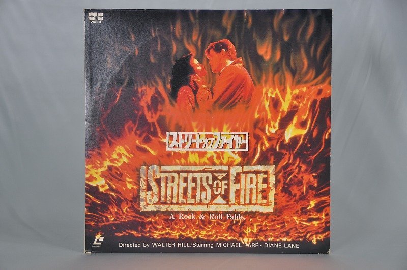 L1384 Western films LD Street *ob* fire - Diane * rain performance SF078-0054