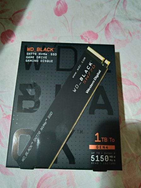 未開封新品 送料185円 WESTERN DIGITAL WD_Black SN770 NVMe 1TB 1000GB M.2 Type2280 PCI-Express Gen4 WDS100T3X0E その1