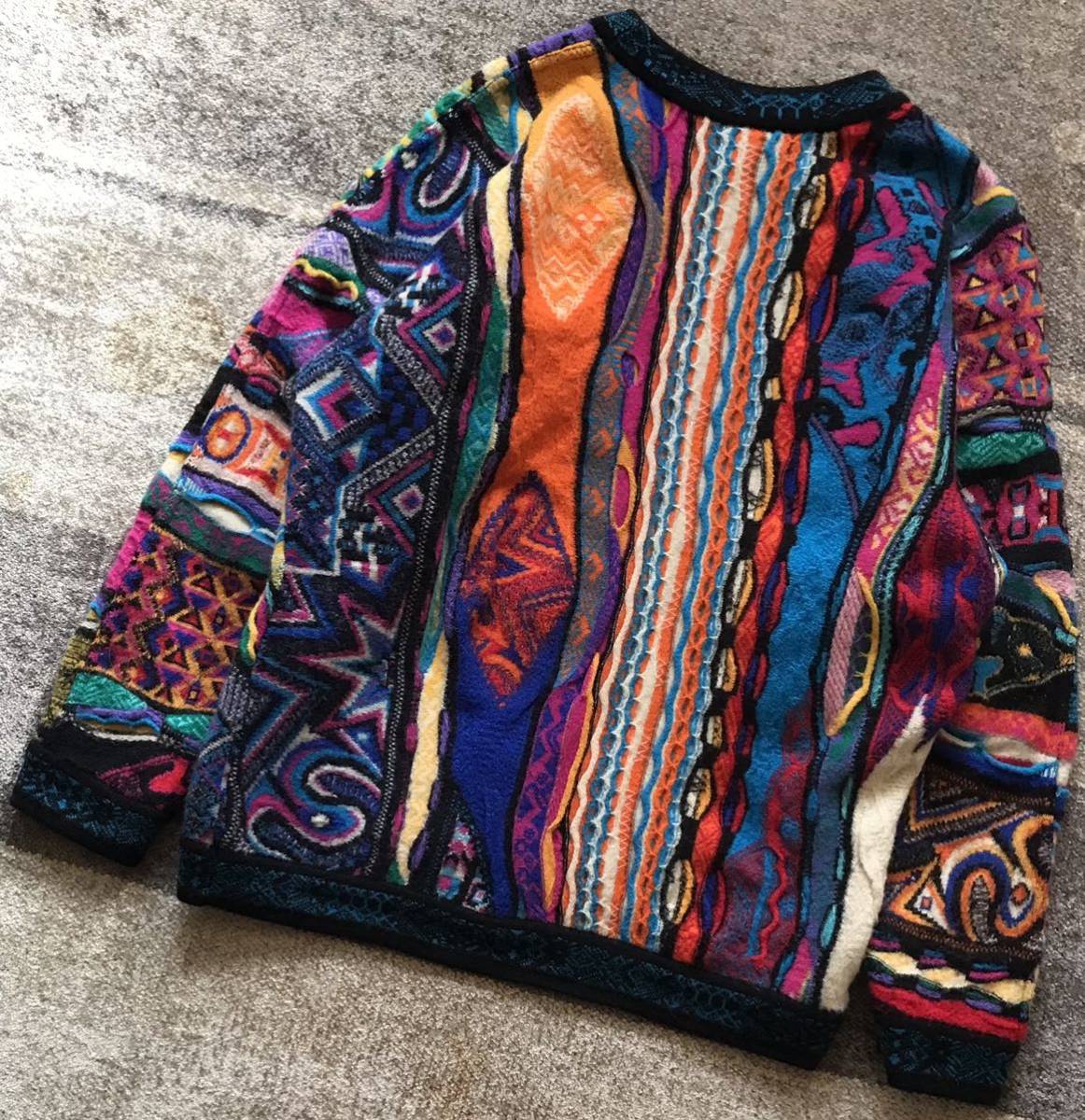 圧巻のデザイン 芸術 90's vintage ★ COOGI AUSTRALIA ★ クージー 幾何学模様 星柄 スター ダイヤ柄 3D 立体 ウール ニット セーター S_画像1