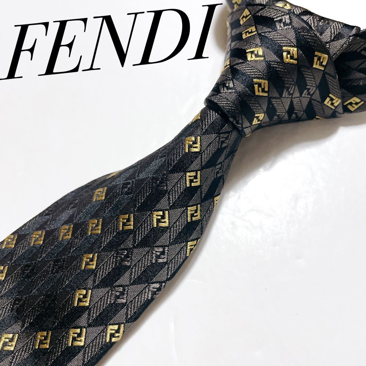 美品 フェンディ FENDI ネクタイ ハイブランド ズッカ柄 FFロゴ 光沢